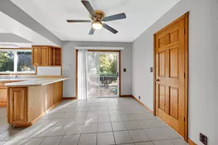 25 E Hoehn St, Wheatfield, IN 46392 - Photo 6