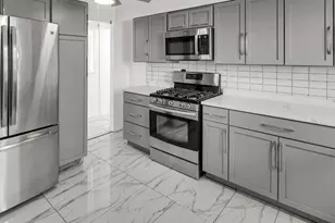 1711 W 57th Ave, Merrillville, IN 46410 - Photo 6