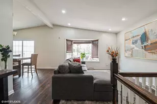 7405 Pierce Pl, Merrillville, IN 46410 - Photo 2