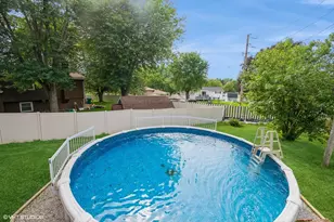 7405 Pierce Pl, Merrillville, IN 46410 - Photo 22