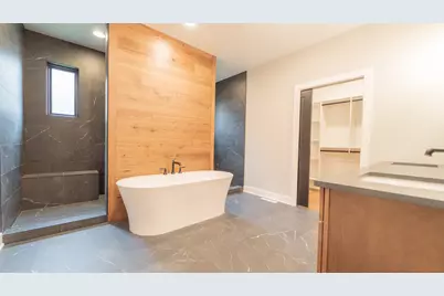 161 N Winterberry Drive, Valparaiso, IN 46385 - Photo 34