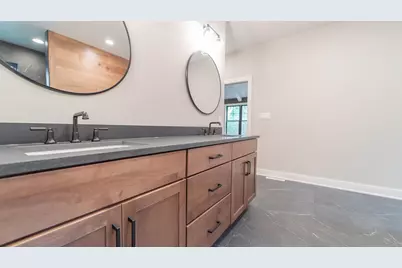 161 N Winterberry Drive, Valparaiso, IN 46385 - Photo 36