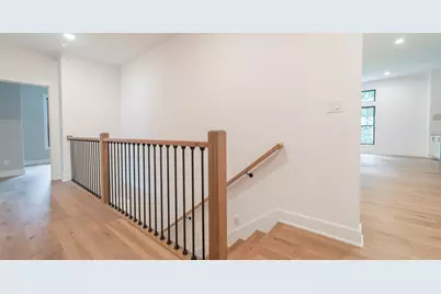 161 N Winterberry Drive, Valparaiso, IN 46385 - Photo 4