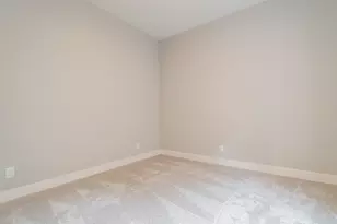 161 N Winterberry Dr, Valparaiso, IN 46385 - Photo 60