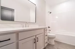 161 N Winterberry Dr, Valparaiso, IN 46385 - Photo 48