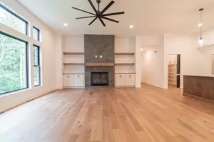 161 N Winterberry Dr, Valparaiso, IN 46385 - Photo 10