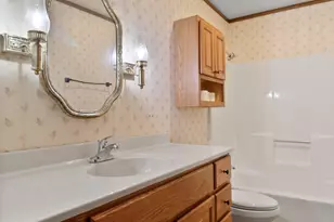 8825 Janeway Ct, Munster, IN 46321 - Photo 14