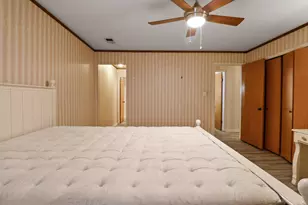 8825 Janeway Ct, Munster, IN 46321 - Photo 12