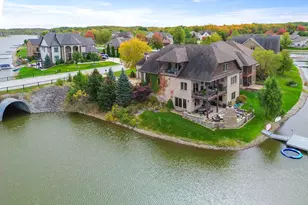 10380 Doubletree Dr S, Crown Point, IN 46307 - Photo 4