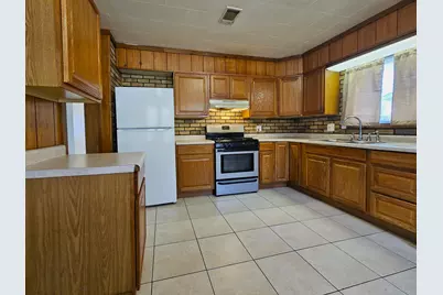 3230 176th Street, Hammond, IN 46323 - Photo 4