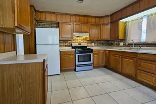 3230 176th St, Hammond, IN 46323 - Photo 4