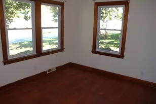 1208 Campbell St, Valparaiso, IN 46385 - Photo 10