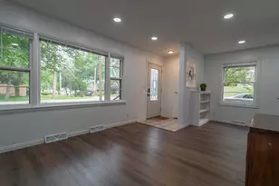 523 Grace St, Michigan City, IN 46360 - Photo 2