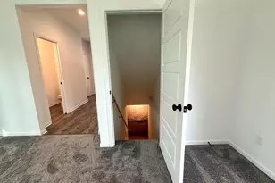 717 Lake St, Hobart, IN 46342 - Photo 10