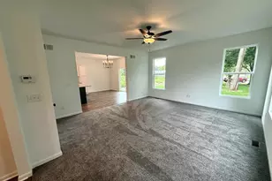 717 Lake St, Hobart, IN 46342 - Photo 6