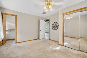 7562 Montana St, Hobart, IN 46342 - Photo 4