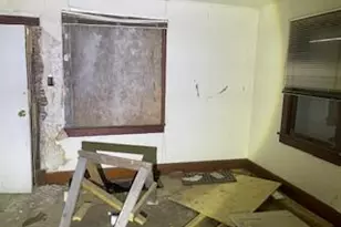 210 W 11th St, Michigan City, IN 46360 - Photo 26