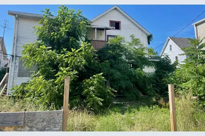 210 W 11th Street, Michigan City, IN 46360 - Photo 2