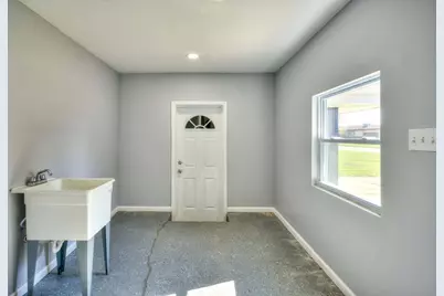 2713 Jefferson Street, Gary, IN 46407 - Photo 16