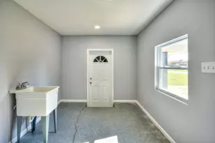 2713 Jefferson St, Gary, IN 46407 - Photo 16