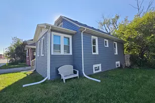 1426 Summer St, Hammond, IN 46320 - Photo 2