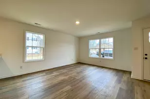 753 Kinsey St, Valparaiso, IN 46385 - Photo 4