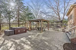 10224 Cherrywood Ln, Munster, IN 46321 - Photo 104