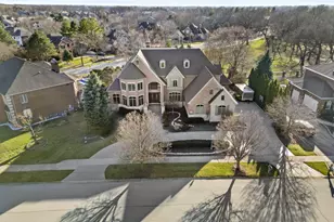 10224 Cherrywood Ln, Munster, IN 46321 - Photo 6