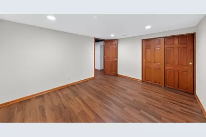 934 E 28th Avenue, Lake Station, IN 46405 - Photo 24