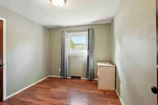 3283 Oakwood St, Portage, IN 46368 - Photo 6