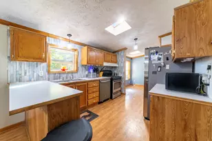 11327 N 550 E, Demotte, IN 46310 - Photo 6