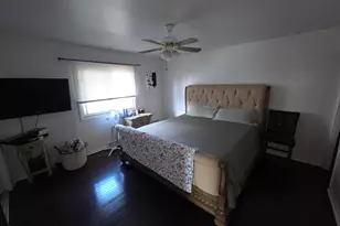 1429 W 74th Pl, Merrillville, IN 46410 - Photo 6