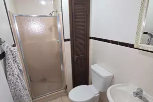 1429 W 74th Pl, Merrillville, IN 46410 - Photo 8