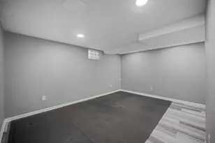 8342 Howard Ave, Munster, IN 46321 - Photo 20