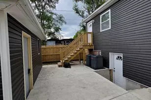 1379 Roosevelt Pl, Gary, IN 46404 - Photo 18