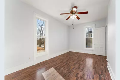 557 W Chicago Street, Valparaiso, IN 46385 - Photo 8