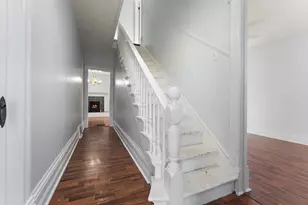 557 W Chicago St, Valparaiso, IN 46385 - Photo 14