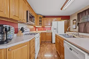 602 Forsythia St SE, Demotte, IN 46310 - Photo 6