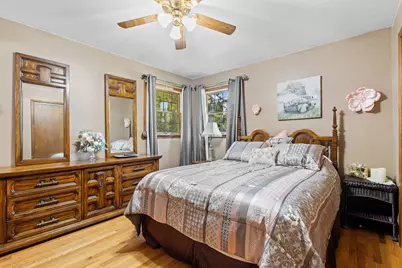 602 Forsythia Street SE, Demotte, IN 46310 - Photo 10