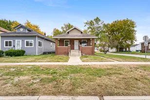 904 Field St, Hammond, IN 46320 - Photo 2