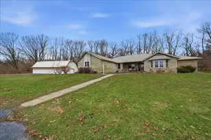 467 N 211 E, Valparaiso, IN 46383 - Photo 2