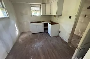 4408 W 10th Ave, Gary, IN 46404 - Photo 12