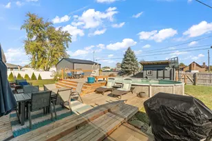 513 Almond St SW, Demotte, IN 46310 - Photo 38