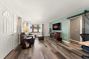 513 Almond St SW, Demotte, IN 46310 - Photo 6