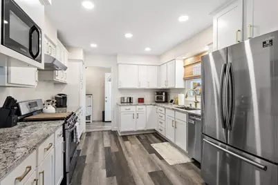 513 Almond Street SW, Demotte, IN 46310 - Photo 12