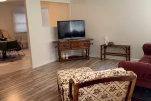 7625 Marshall Pl, Merrillville, IN 46410 - Photo 4