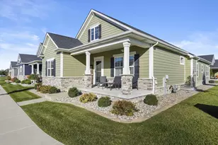 802 Hayfield Dr, Crown Point, IN 46307 - Photo 2