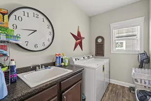 802 Hayfield Dr, Crown Point, IN 46307 - Photo 16