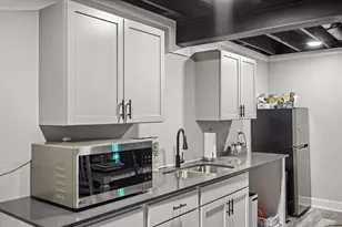 802 Hayfield Dr, Crown Point, IN 46307 - Photo 20