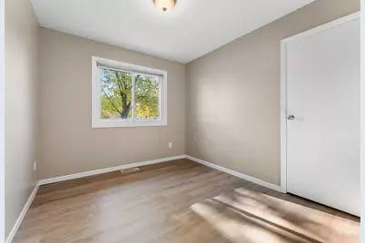 411 Nantucket Road, Valparaiso, IN 46385 - Photo 12